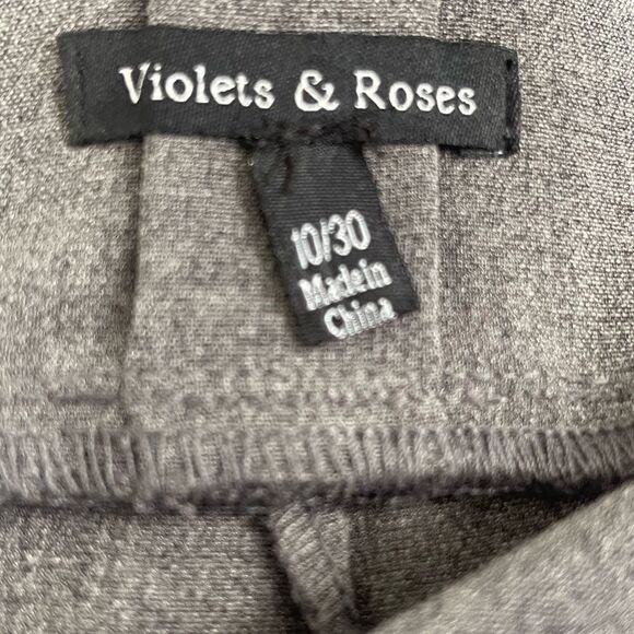Violet and Roses - Women’s Dress Pants with tie belt. Size: 19/30 Color: Gray - Picture 3 of 8